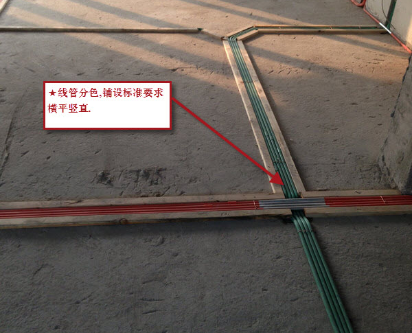 錫箔紙可以降低強(qiáng)電電流對(duì)弱點(diǎn)信號(hào)的磁場(chǎng)干擾，起到屏蔽作用。